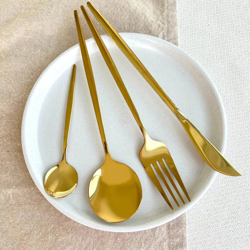 Besteck Set aus Edelstahl mit schlanken Griffen, modernes Design - Ansicht 2