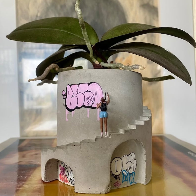 Blumentopf handgefertigt mit Graffiti, handbemalt in Betonoptik - Ansicht 8