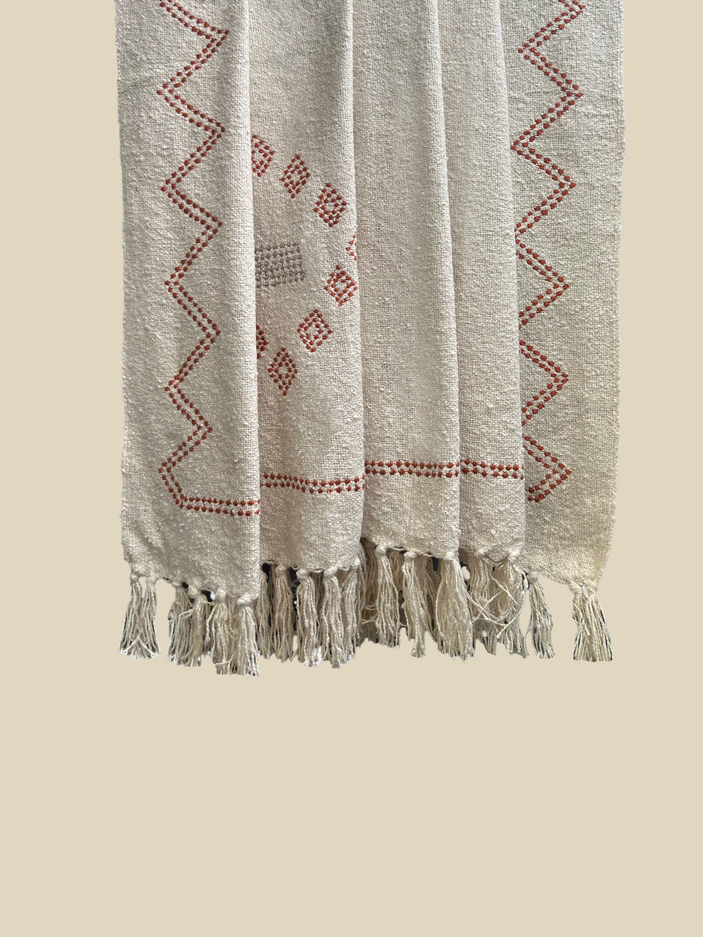 Kuscheldecke aus Baumwolle mit floraler Stickerei und Fransen - Ansicht 5