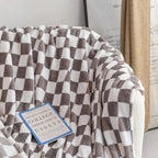 Kuscheldecke aus Flanell-Fleece, weich und warm mit Karomuster