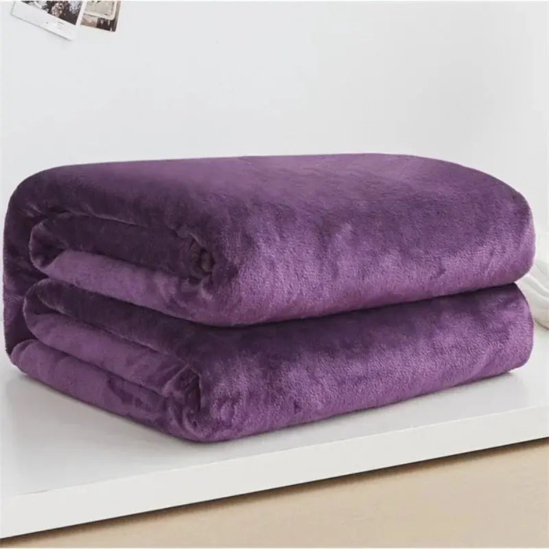 Kuscheldecke aus Korallenfleece mit weicher Flanellstruktur