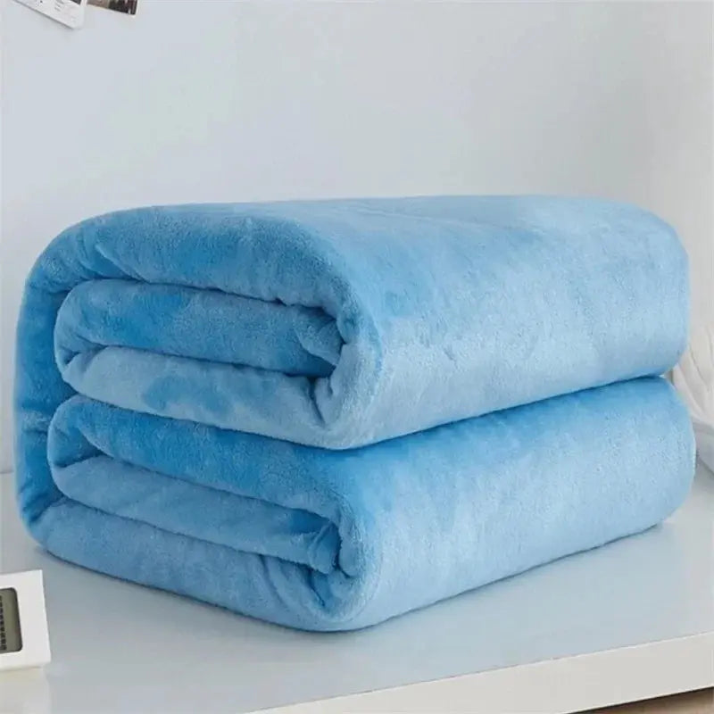 Kuscheldecke aus Korallenfleece mit weicher Flanellstruktur