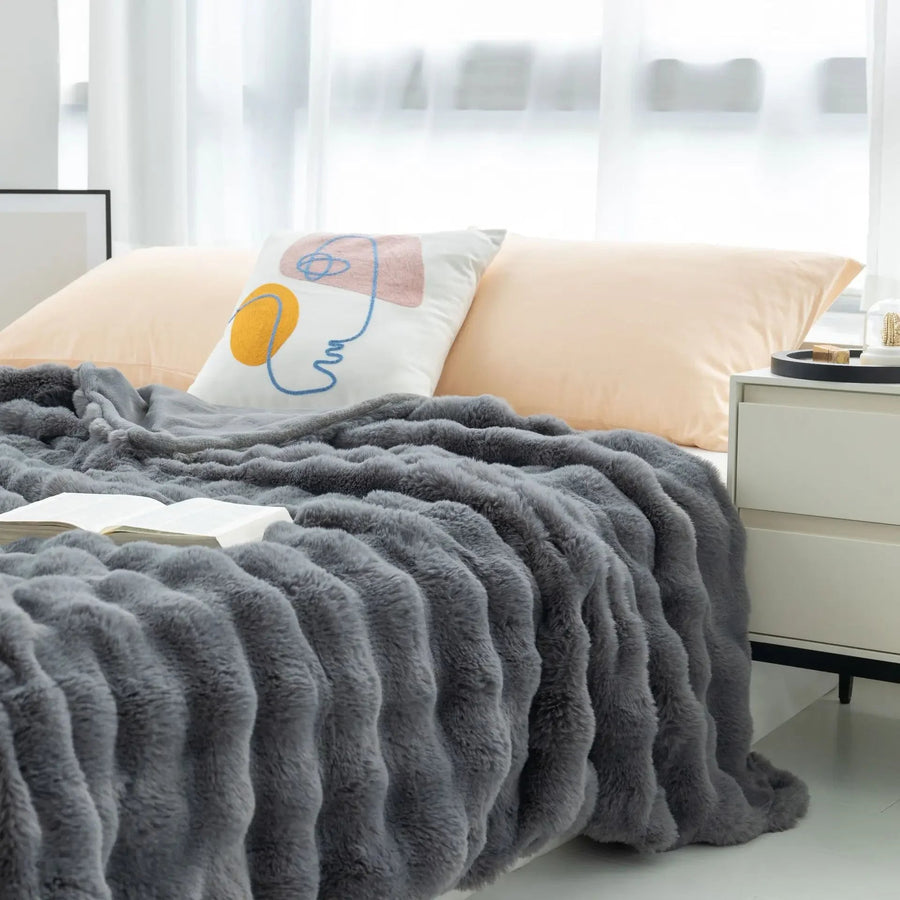 Kuscheldecke aus Teddyfleece, beidseitig weich und wärmend