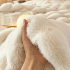 Kuscheldecke aus Teddyfleece, beidseitig weich und wärmend - Ansicht 4