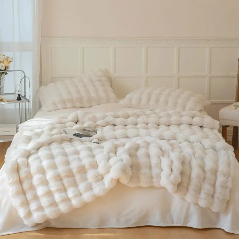 Kuscheldecke aus Teddyfleece, beidseitig weich und wärmend - Ansicht 6
