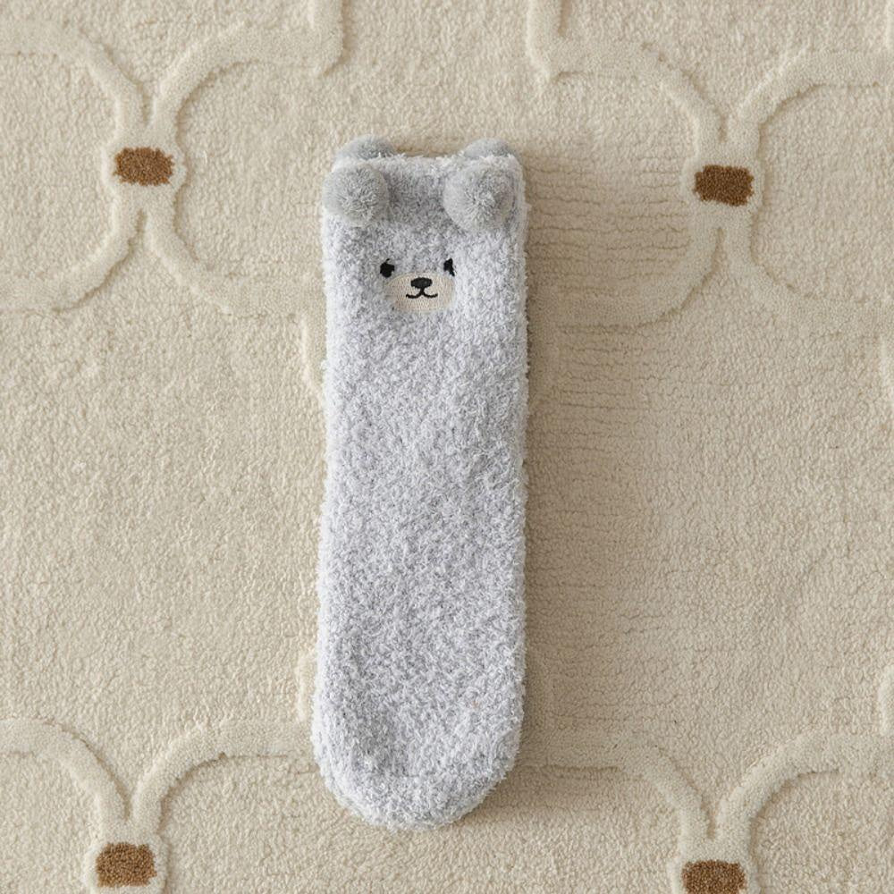 Kuschelsocken aus Plüschstrick, warm und dehnbar mit Bärenmotiv