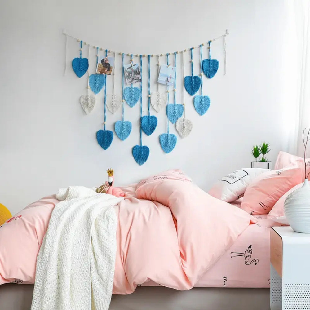 Makramee Wandgirlande aus Wolle, handgewebt mit Blattmotiven