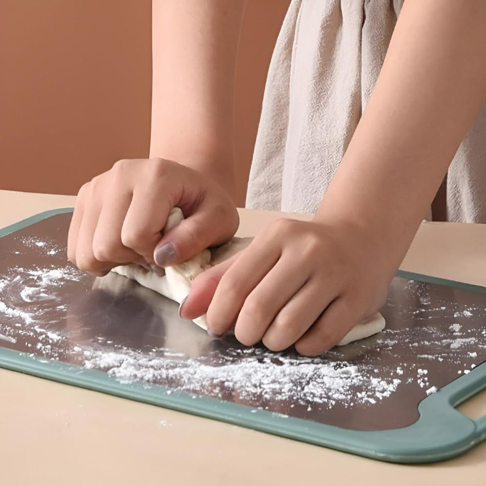 Schneidebrett aus Edelstahl, beidseitig mit Saftrille und Knoblauchreibe