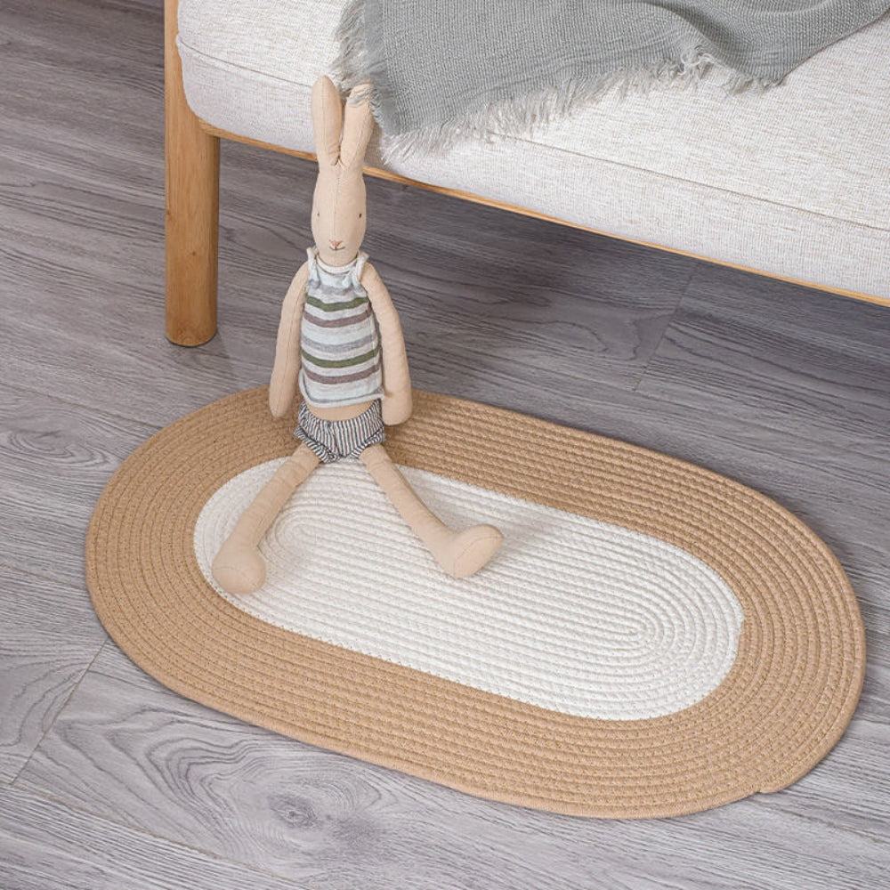 Teppich aus Hanf, oval und handgeflochten im Boho-Stil