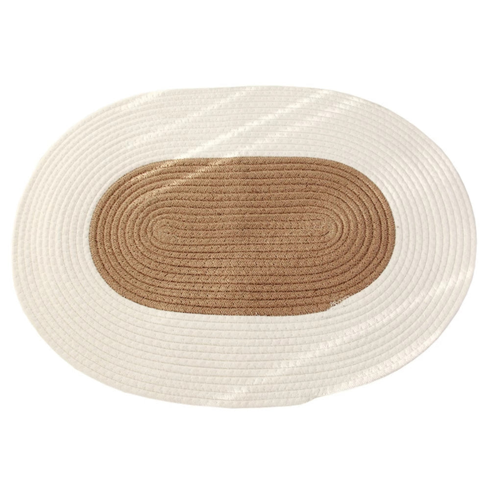 Teppich aus Hanf, oval und handgeflochten im Boho-Stil