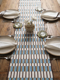Tischläufer aus Baumwolle mit digitalem Karomuster und Wellenkante