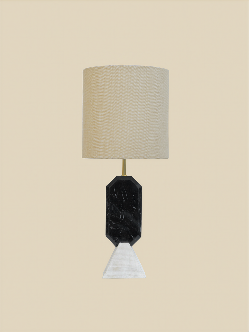 Tischlampe aus Marmor mit Baumwoll-Leinen-Schirm und Holzsockel - Ansicht 3