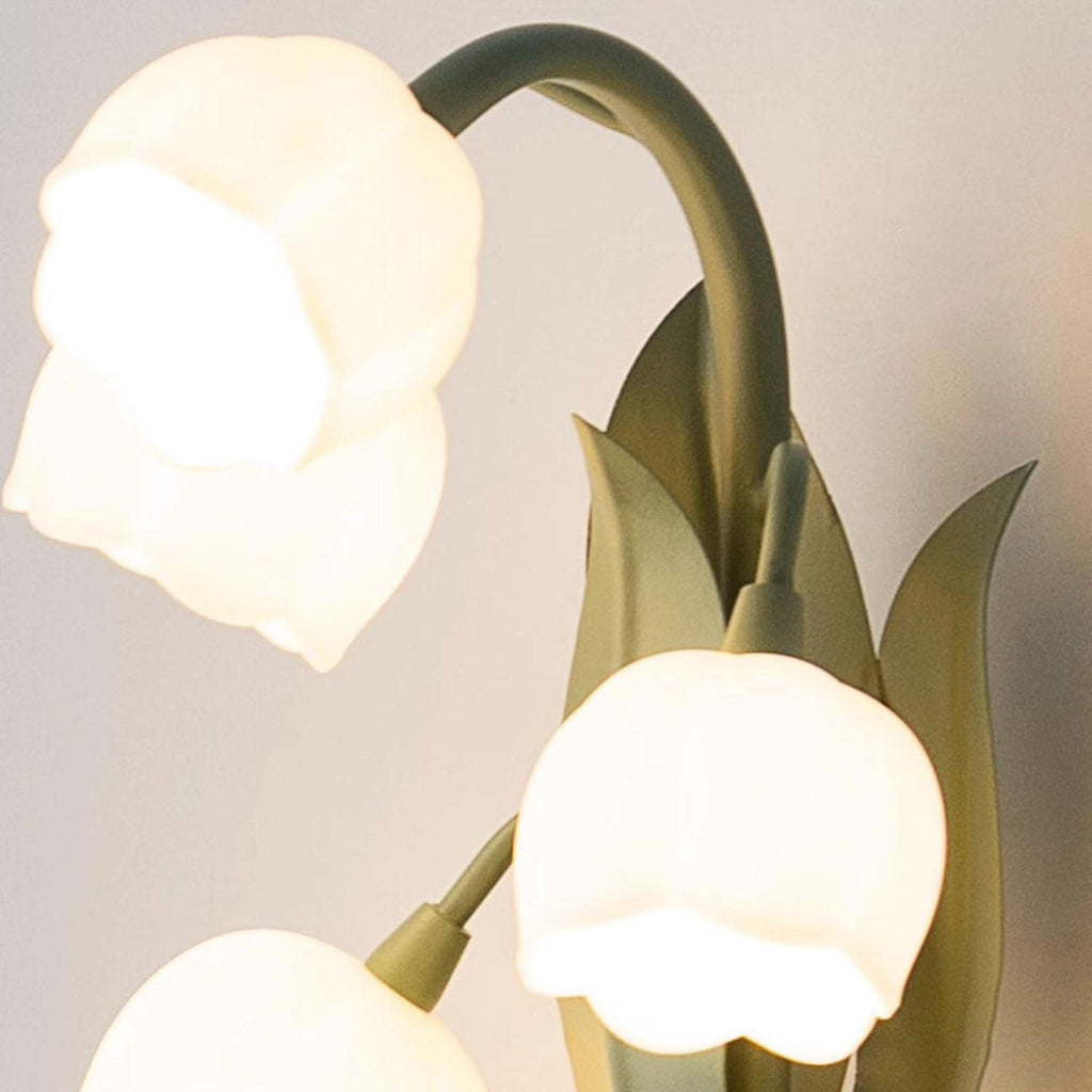 Wandlampe mit Orchideenmotiv, G4-Fassung und botanischem Blattwerk