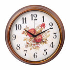 Wanduhr im nostalgischen Stil mit Blumenmotiv und grossen Ziffern