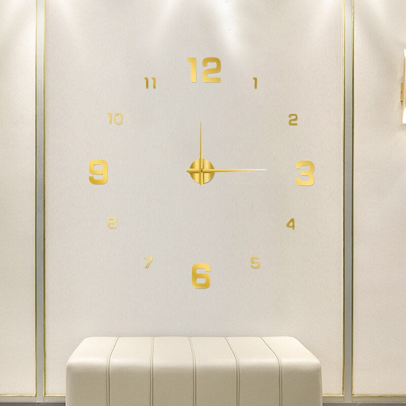 Wanduhr mit Quarzwerk, offene Gestaltung und erhabene Stundenmarkierungen