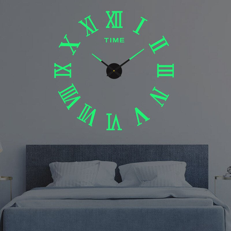 Wanduhr mit Quarzwerk, offene Gestaltung und erhabene Stundenmarkierungen
