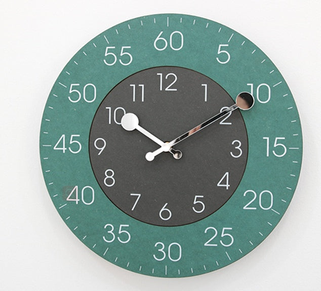 Wanduhr rund und rahmenlos mit kontrastreichem Zifferblatt - Ansicht 4