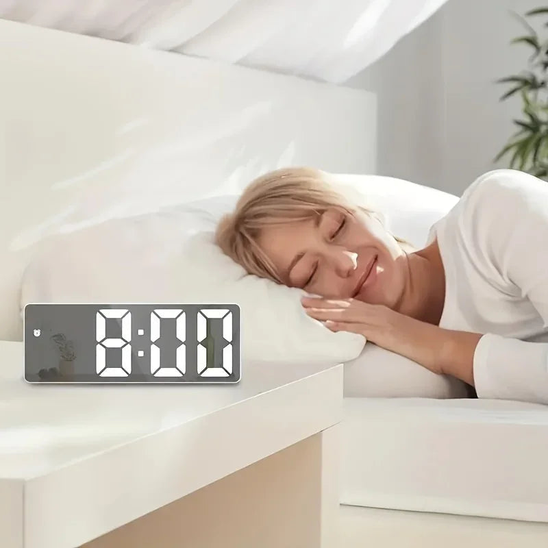 Wecker digital mit Spiegelfront, LED- und Temperaturanzeige - Ansicht 3