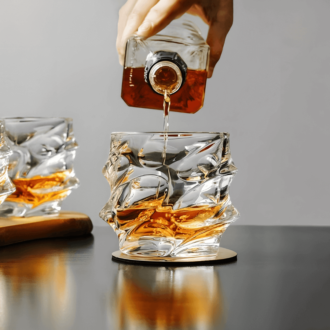 Whiskyglas aus Kristallglas mit Wellenrelief und glatter Innenseite - Ansicht 14